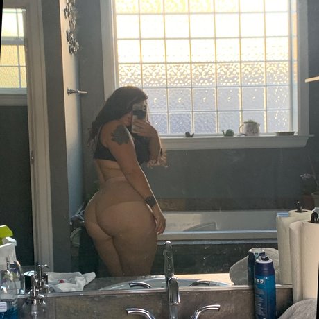 Blake green model art pics