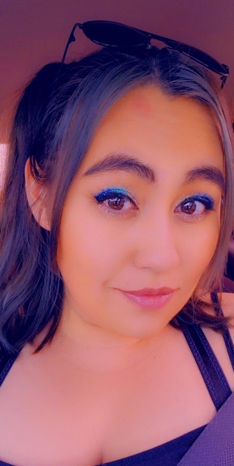 KenzieGreen model pornographic picture