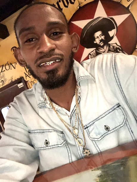 DheSlanngga adult star pic