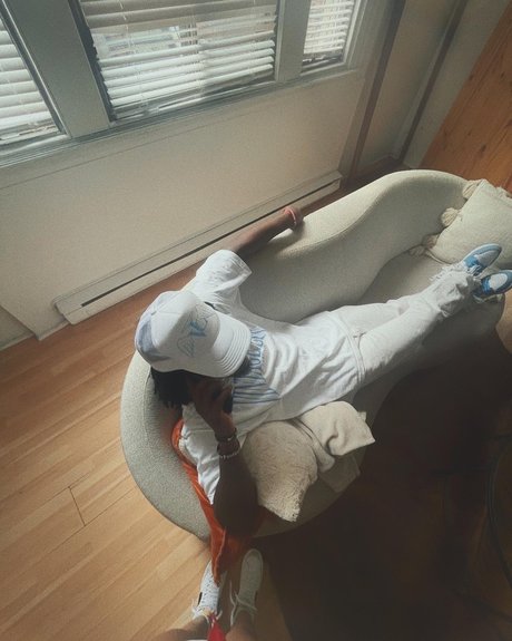 Doc D nude actress pic