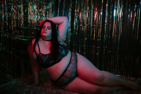 CosmicSkye hot actress pictures