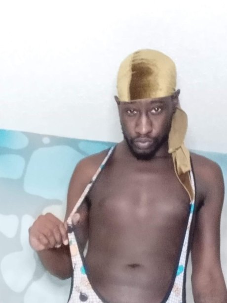 Emile Per ona sexy actress galleries