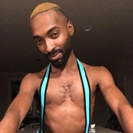 Eno model pornographic photos