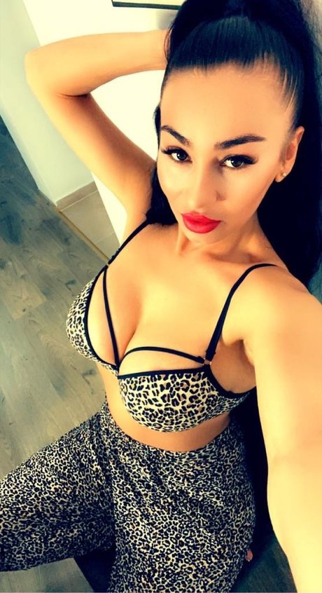 Helen Star pornographic actress photos