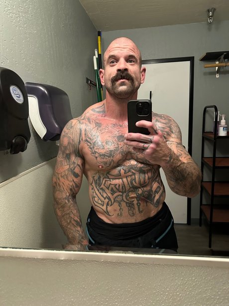 Joe D free pornstar pic