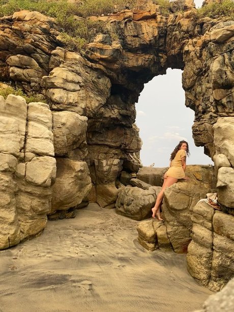 NicoleQuinnFree star top image