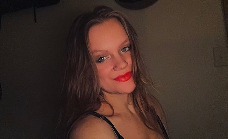 Nevaeh Ostrander model sexy picture