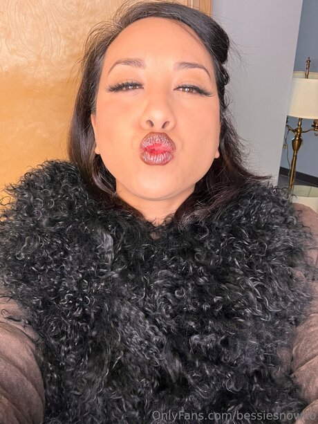Bessie Snow pornstar nude pics