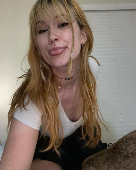 Alle Mae model xxx image