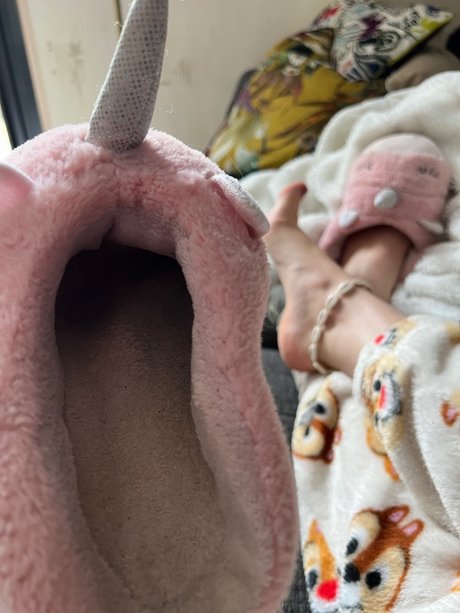 Queen na model adult image