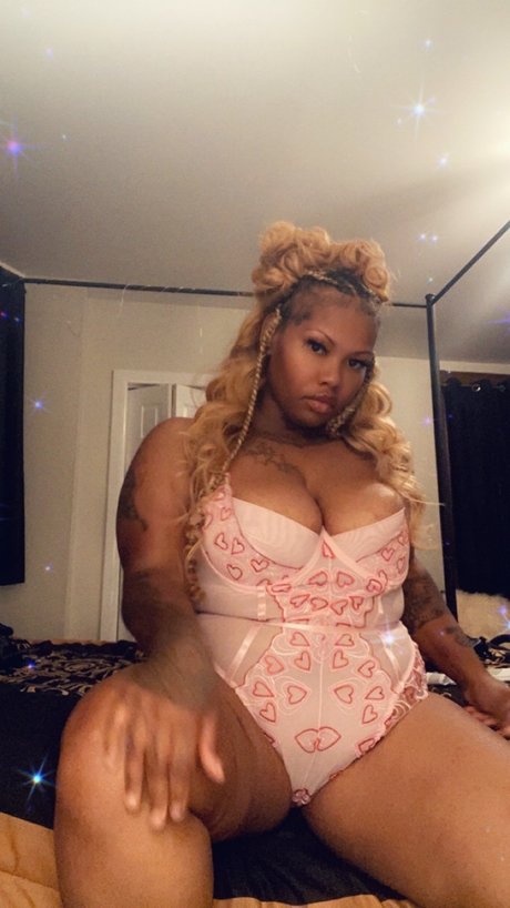 Bambi Knowles perfect model pictures