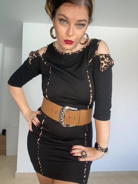 Julina Bauer erotic actress galleries