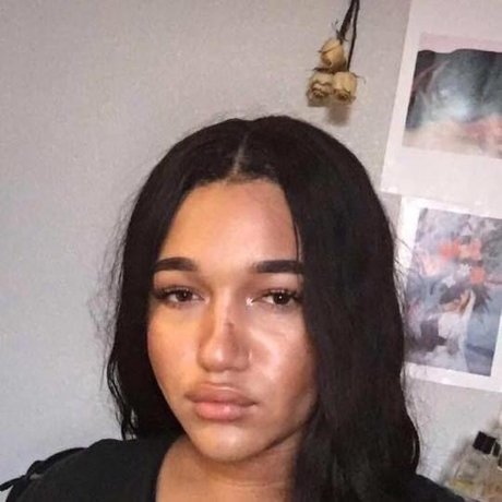 Beautiful Tease model nice photos