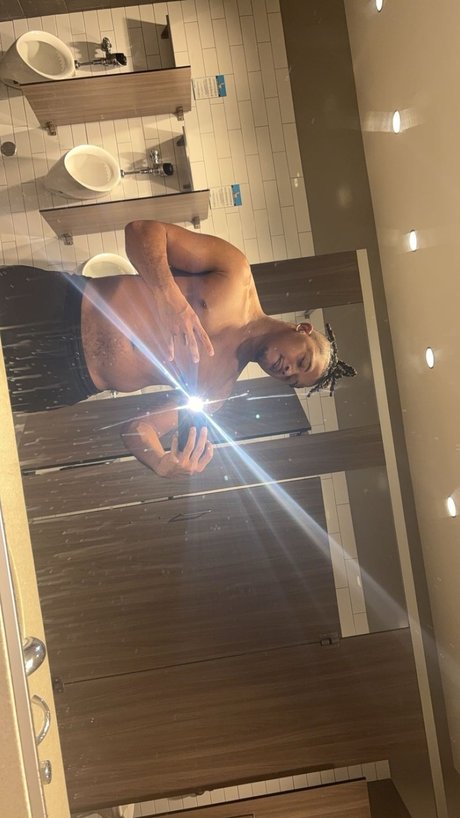 Band hunna_ model exclusive photo