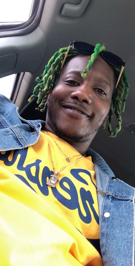 ChocolateThunder exclusive model photo