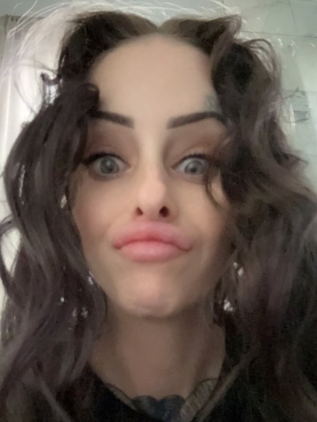 Nikki Malice exclusive pornstar archive