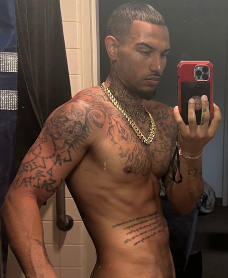 Nike Roses hd pornstar gallery