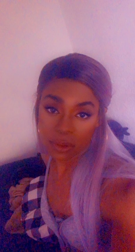 Nifty_ model hot pic