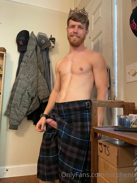 Nic Phenix star free image