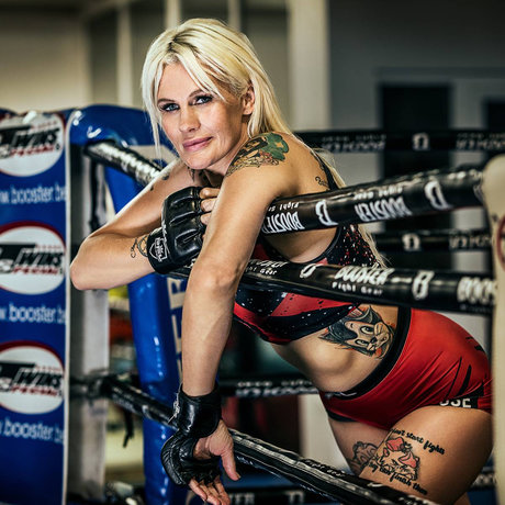 Cindy Battlecat Dandois star best pictures