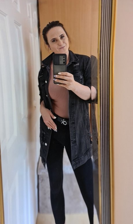 Feet ASMR by Nicolle exclusive actress images