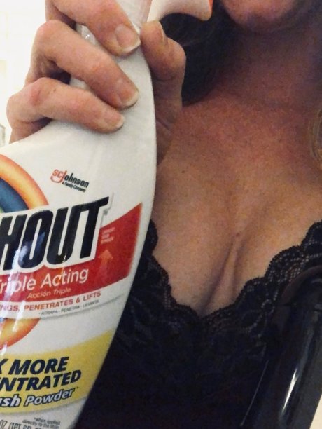 Crimson Cutie naked pornstar archive