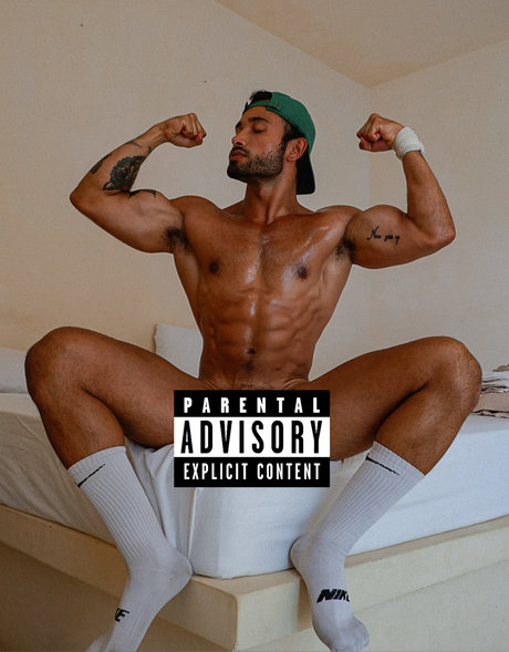 Nicolas Esteban model naked pics