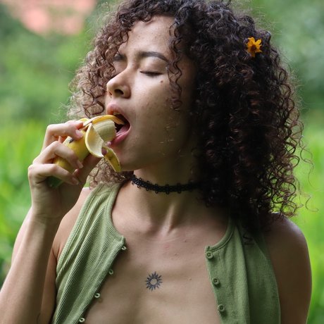 Aisakiraya pornographic actress photo