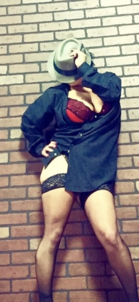 Alexia Knight pretty actress galleries