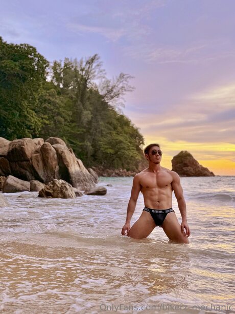 BANK pornstar nude gallery