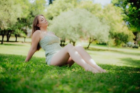 Nixie Girl hot pornstar galleries