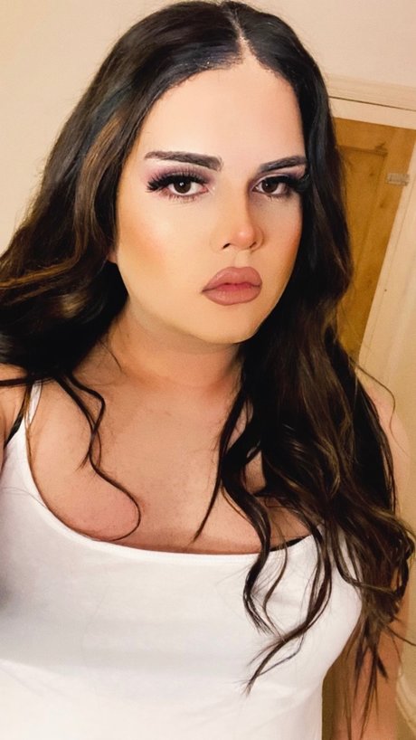 Nina Ishu high quality star pictures