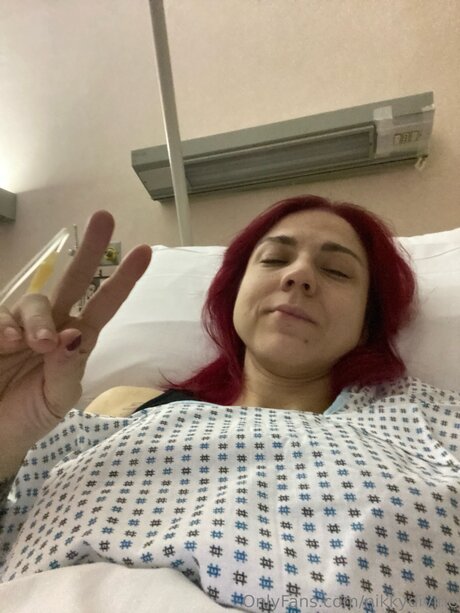 Nikky Divine pornstar naked pictures