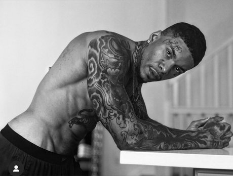 Cozi Daddi sexy star galleries