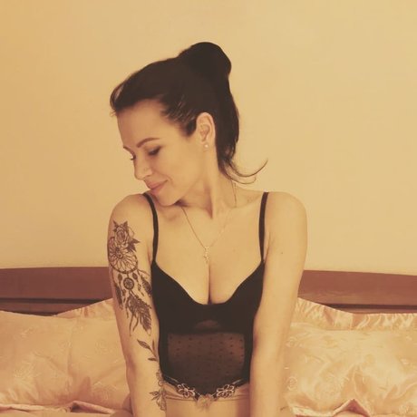 Nadia Pheromon nudes star image