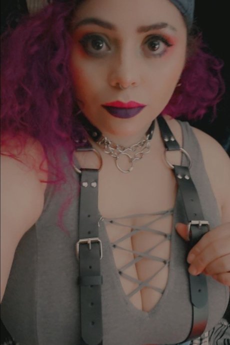 cuddlyclit porn actress image