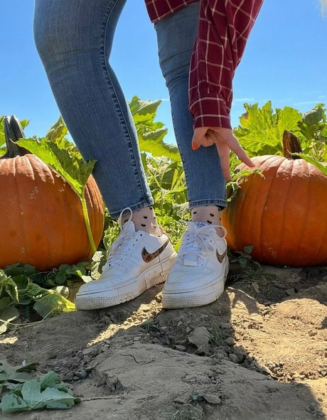 dezzydoefree star hot pic