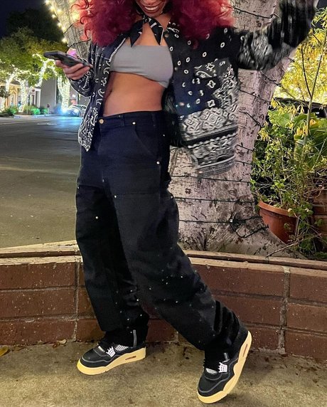 Kiera Please erotic pornstar pic