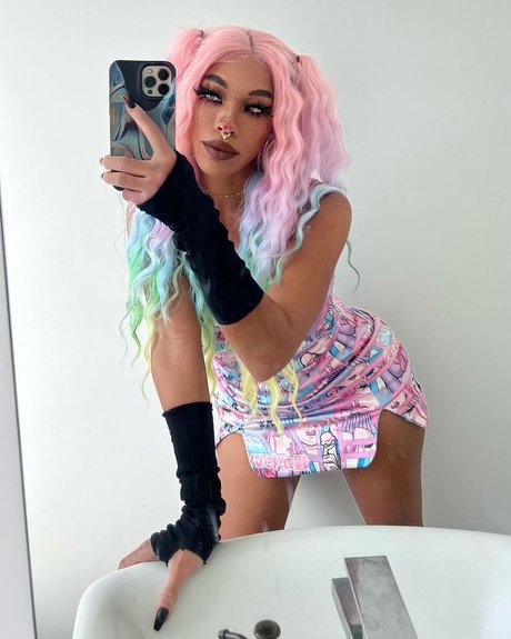 Kiera Please pretty actress galleries