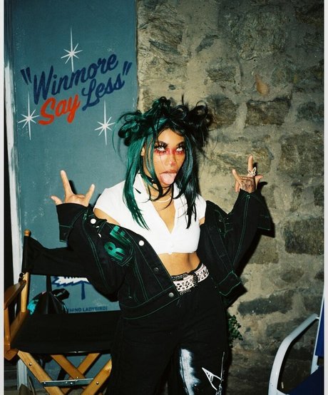 Kiera Please perfect model pics