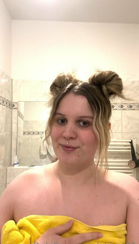 alicee11 naked pornstar images