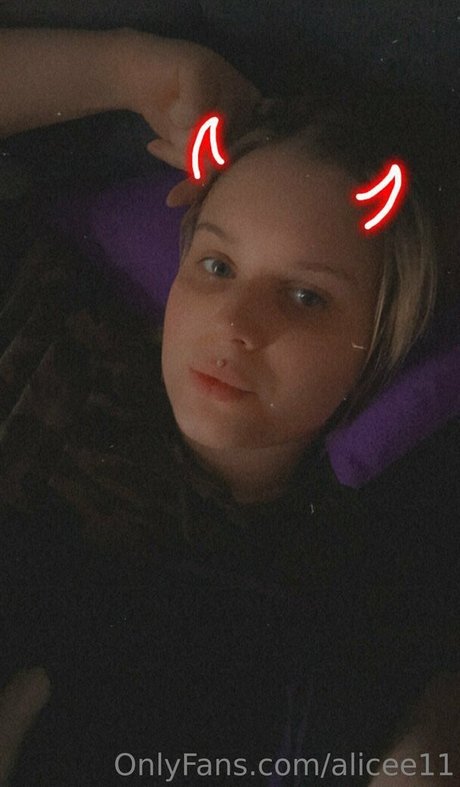 alicee11 pornstar exclusive image