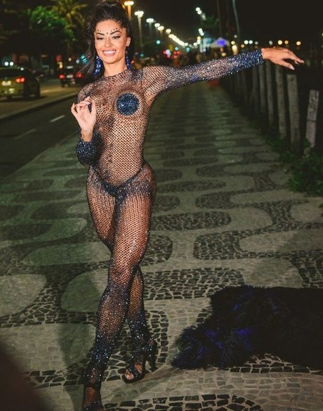 Aline Riscado beautiful actress img