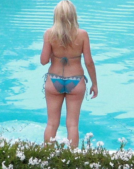 Busy Phillips star nice photo