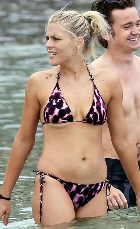 Busy Phillips model pretty image