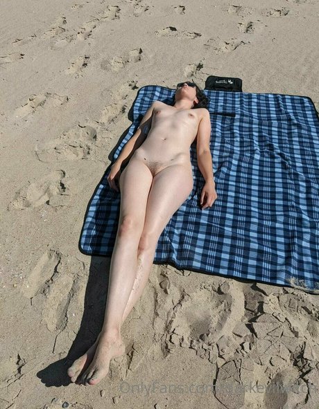 darkevilwitch star naked photos