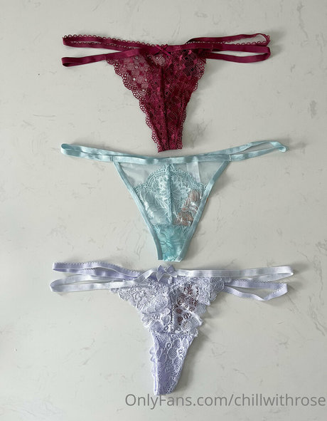 chillwithrose naked pornstar img