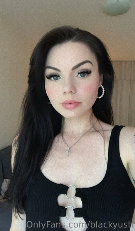 blackyusti model xxx img