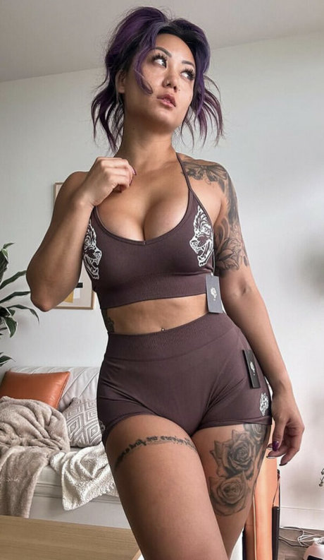 Cynthia Leu erotic model images