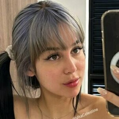 Vitacelestine star naked photo